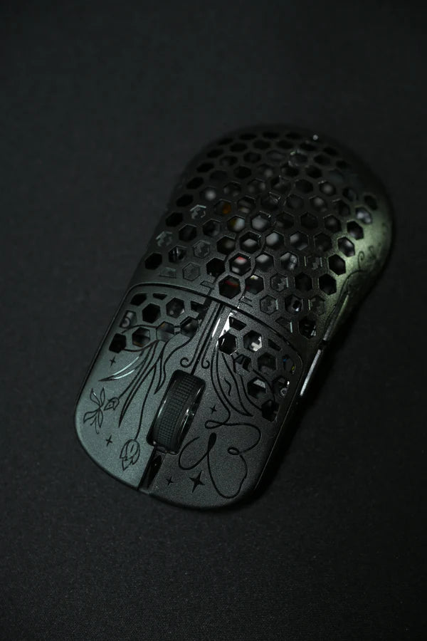 Unius - Black Lotus Gaming Mouse