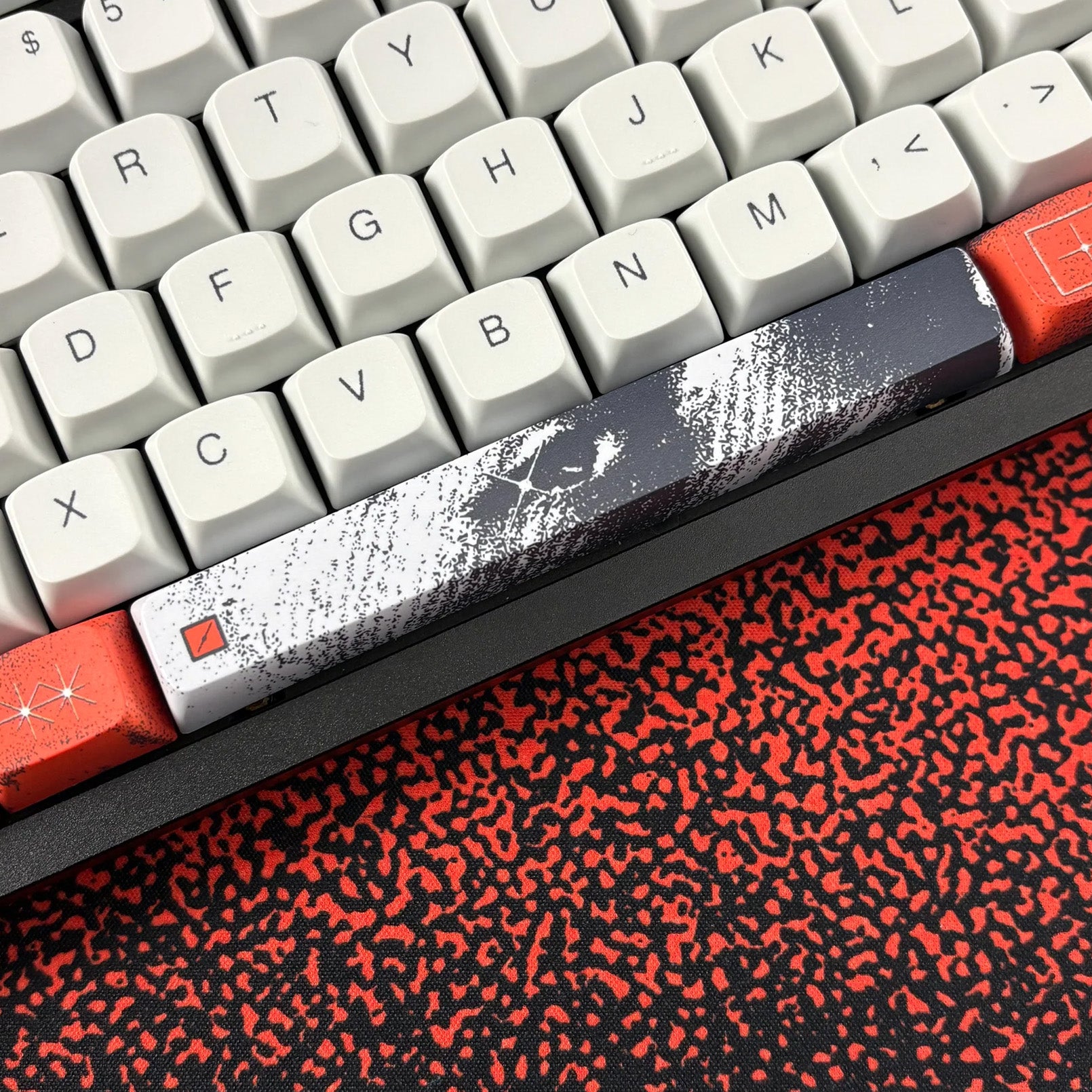 BLEED - Custom Keycap Set - Dye Sublimation - CSA